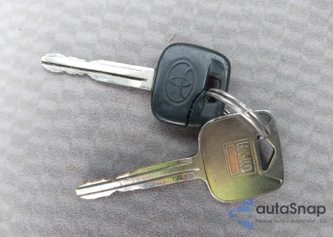 2004 Toyota Corolla Le from USA, damaged, VIN 1NXBR32E74Z331130